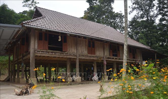 Bảo tồn nhà sàn truyền thống dân tộc Mường gắn với phát triển du lịch cộng đồng