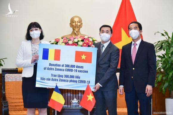 Chính phủ Romania tặng 300 nghìn liều vaccine AstraZeneca cho Việt Nam