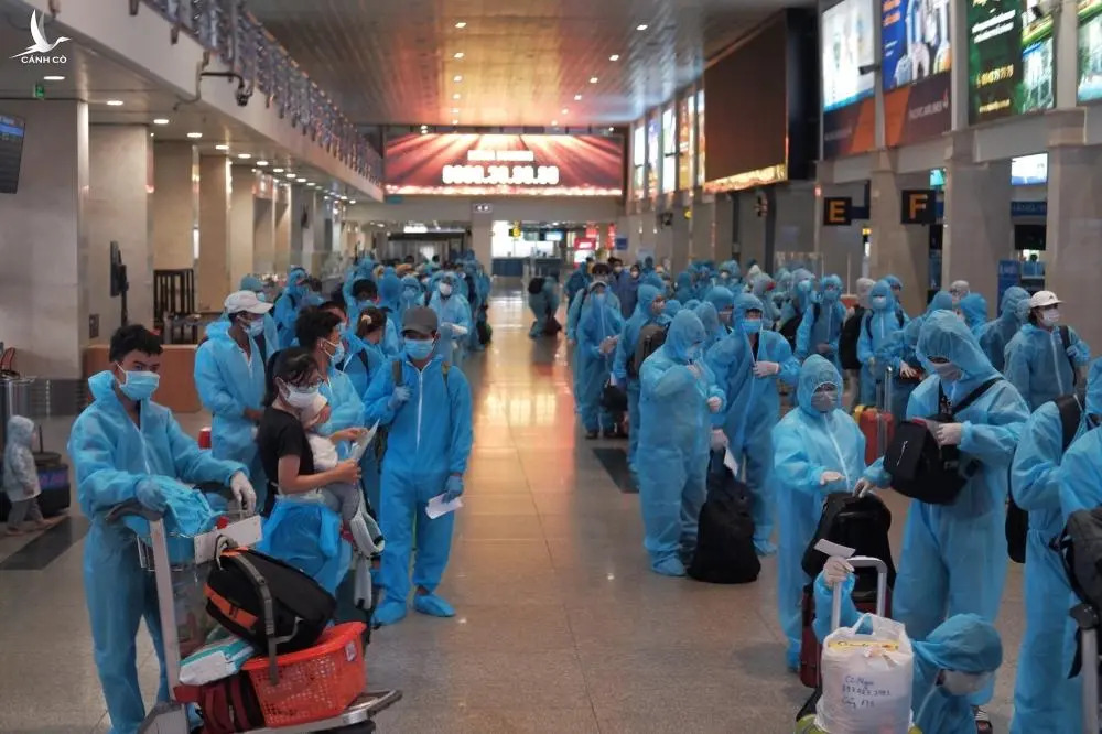 Chuyến bay đặc biệt đưa 192 người từ TP.HCM về Bình Định