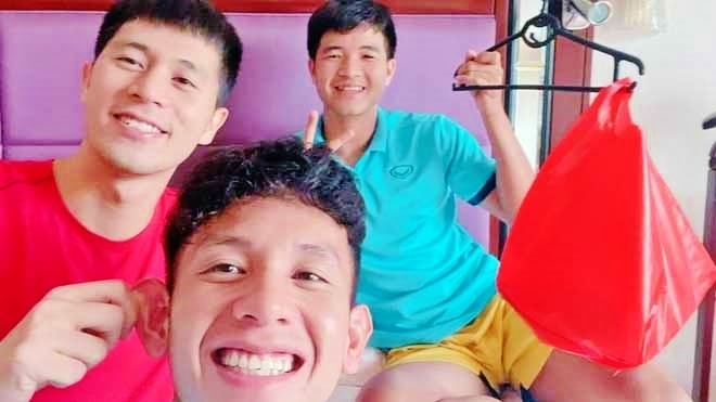 Cùng các tuyển thủ Việt Nam vui Trung thu đầy sáng tạo