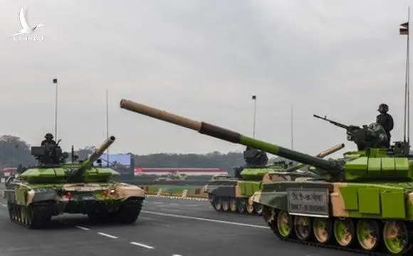Hé lộ dàn khí tài Ấn Độ mua khẩn cấp giữa căng thẳng với Trung Quốc