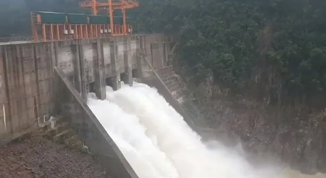 Kiểm tra thủy điện Thượng Nhật tích nước sai quy định