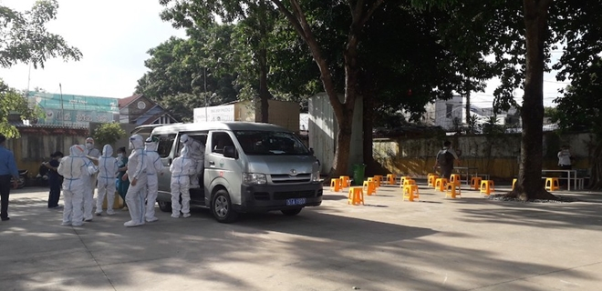 Lấy 100.000 mẫu xét nghiệm tầm soát SARS-CoV-2 tại huyện Hóc Môn