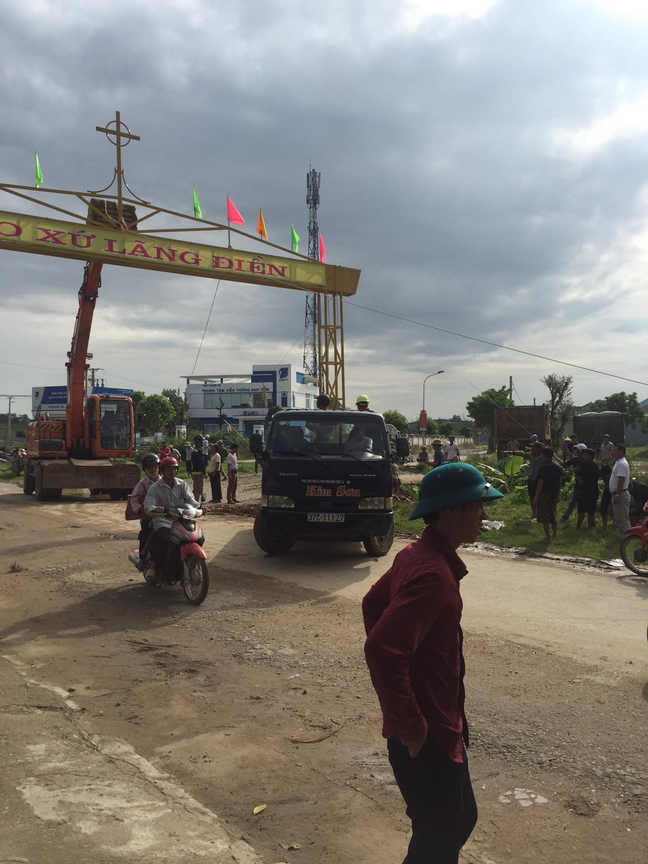 Linh mục Trần Minh Chiến đang tạo cho Giáo xứ Lãng Điền hình ảnh xấu xí trong mắt nhân dân huyện Anh Sơn