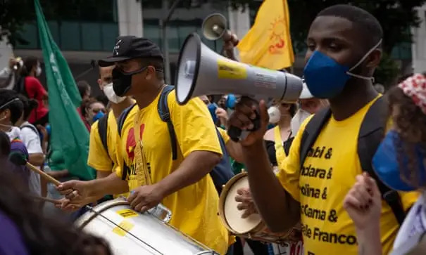 Người Brazil phẫn nộ biểu tình vì số người chết do COVID-19 tăng 
