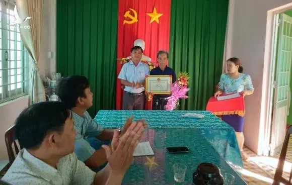 Ông Lực “khùng” giám sát cao tốc Đà Nẵng – Quảng Ngãi nhận giấy khen
