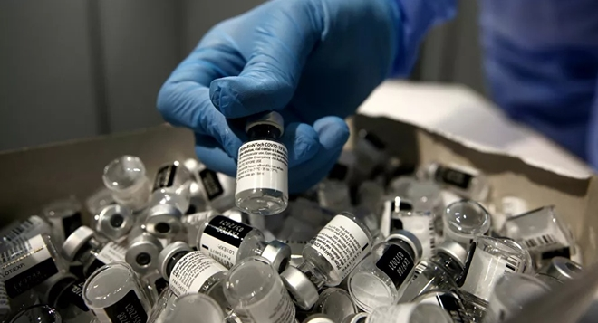 Pfizer thu lợi nhuận khủng từ việc sản xuất vaccine COVID-19