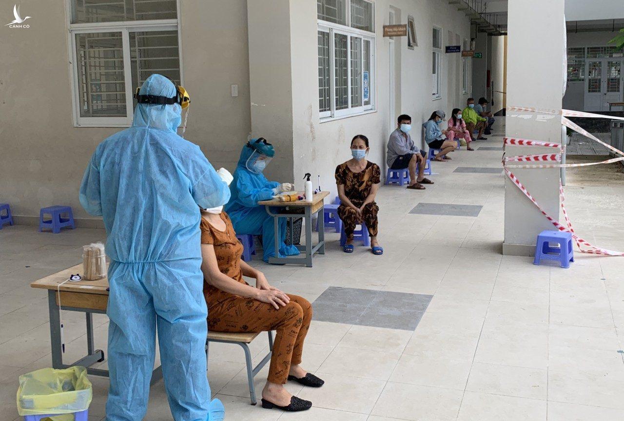TP.HCM kích hoạt 40 trạm y tế lưu động đề phòng số ca nhiễm nCov tăng cao