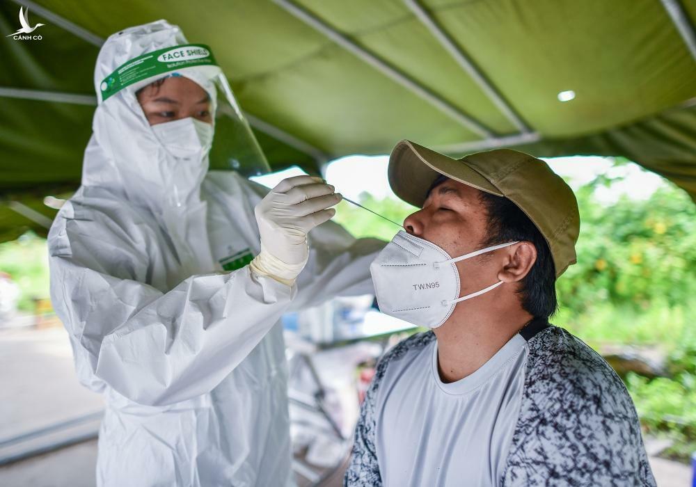 TP Thủ Dầu Một ngày đầu kiểm soát ‘thẻ thông hành vaccine’