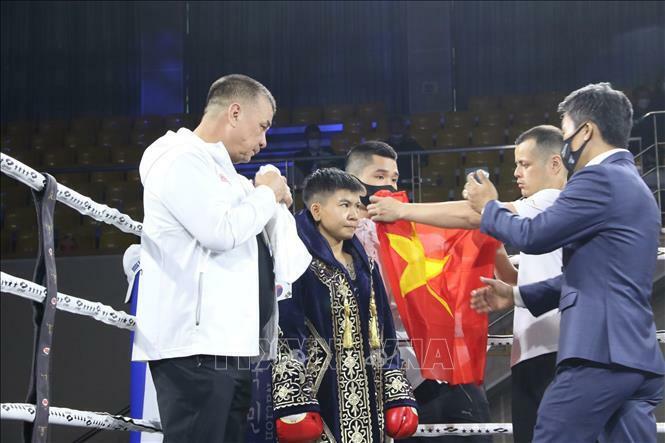 Võ sĩ Thu Nhi lên ngôi vô địch WBO thế giới
