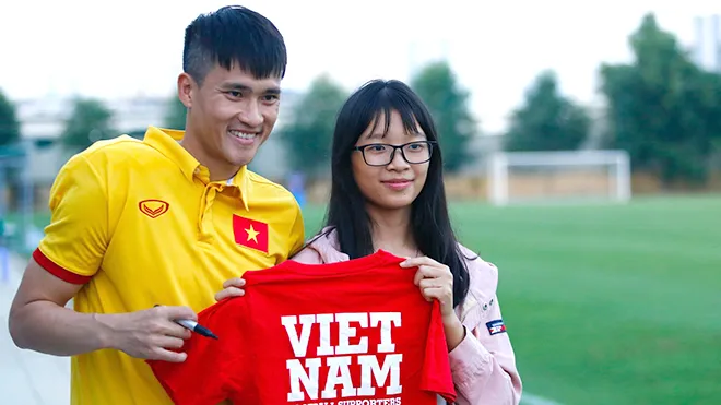 Xuất khẩu cầu thủ: Câu hỏi lớn cho bóng đá Việt