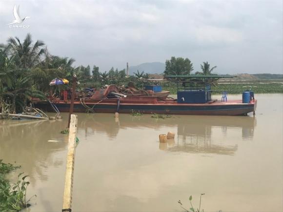 40 tàu hút cát trái phép trên bị niêm phong, thu giữ ở Bình Thuận