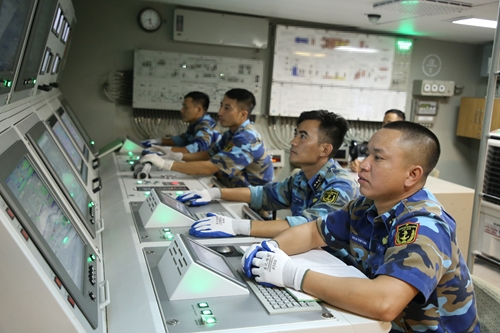 Album hình ảnh hoạt động của tàu tên lửa Quang Trung
