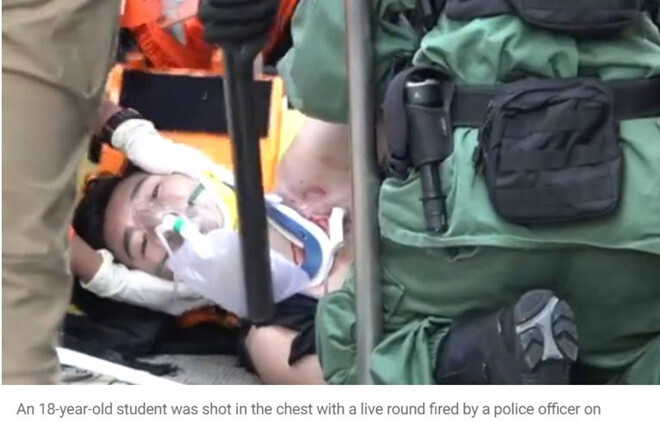 Bạo lực biểu tình lên mức 'cực đoan' tại Hồng Kông, một người bị bắn trúng ngực