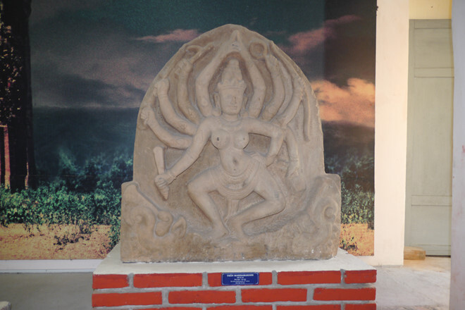 Bảo vật Chăm đất Bình Định - Kỳ 1: Nữ thần tuyệt sắc ở phế tích Rừng Cấm