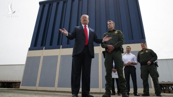 Bức tường biên giới đang xây không phải bức tường TT Trump mơ ước