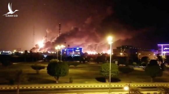 Cơ sở dầu khí của Saudi Arabia bị tấn công: Trung Đông lại dậy sóng