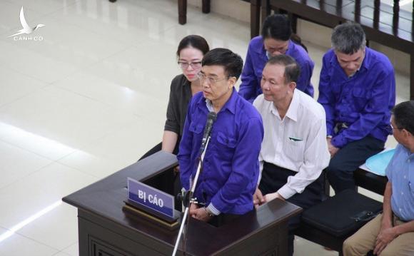 Cựu Thứ trưởng Lê Bạch Hồng bị đề nghị 8 – 9 năm tù để cải tạo trở thành công dân có ích