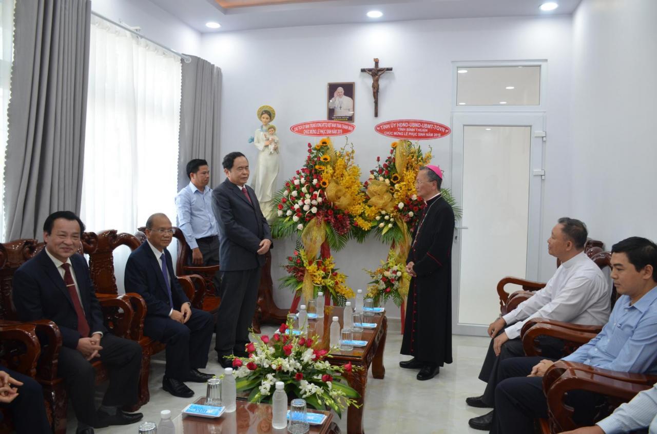 Dịp lễ Phục sinh, Chủ tịch Ủy ban T.Ư MTTQ VN thăm Tòa Giám mục Phan Thiết