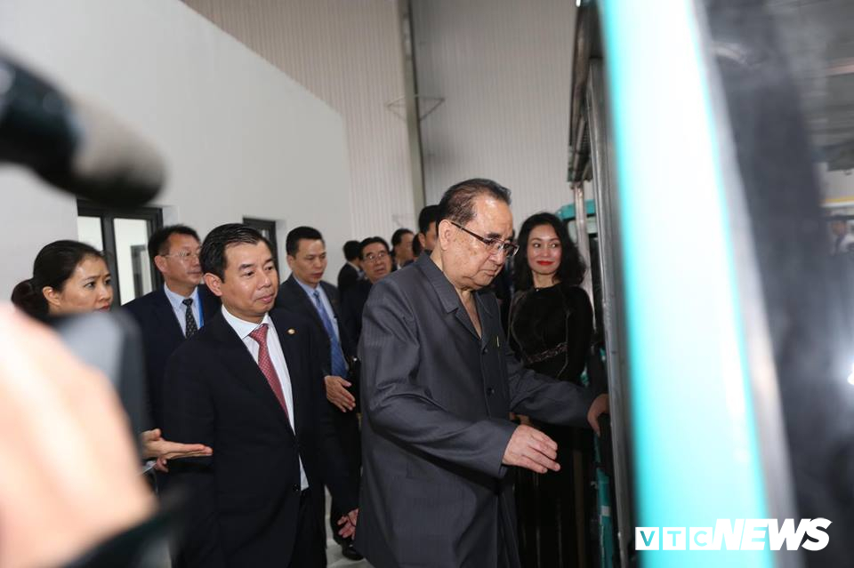 Đoàn Phó chủ tịch Đảng Lao động Triều Tiên thăm nhà máy VinFast tại Hải Phòng