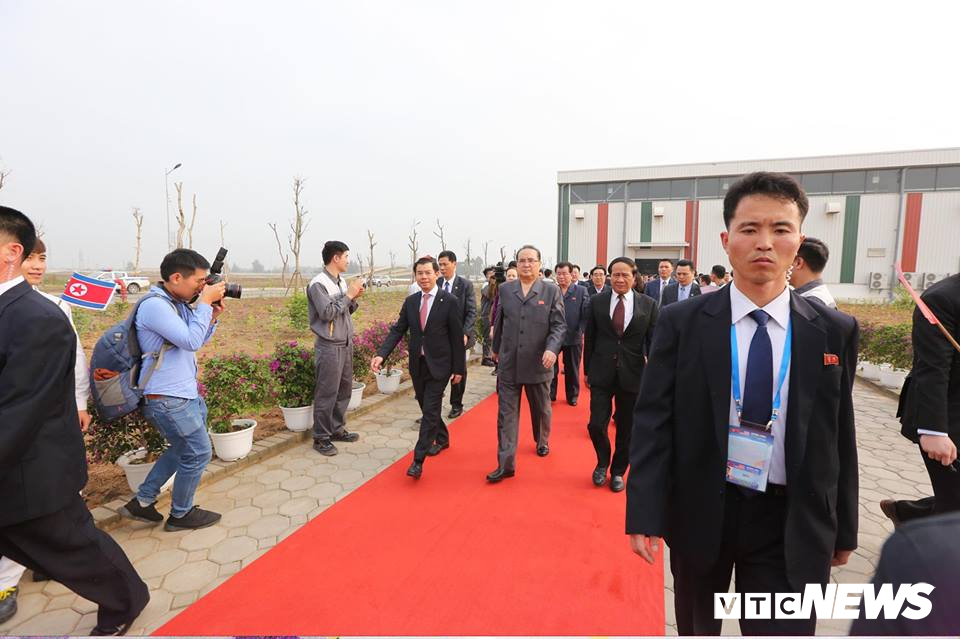 Đoàn Phó chủ tịch Đảng Lao động Triều Tiên thăm nhà máy VinFast tại Hải Phòng