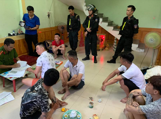 Đột kích hàng loạt tụ điểm tín dụng đen tại Quảng Bình