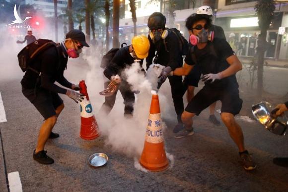 Đường dây rửa tiền núp bóng quyên tiền ủng hộ người biểu tình Hồng Kông