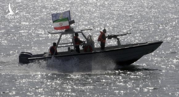Iran lại bắt giữ tàu dầu ở Vùng Vịnh
