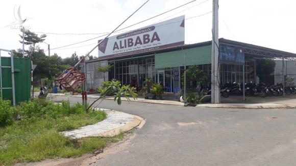 Khám xét 2 văn phòng của ‘sếp’ Alibaba Nguyễn Thái Luyện ở Đồng Nai