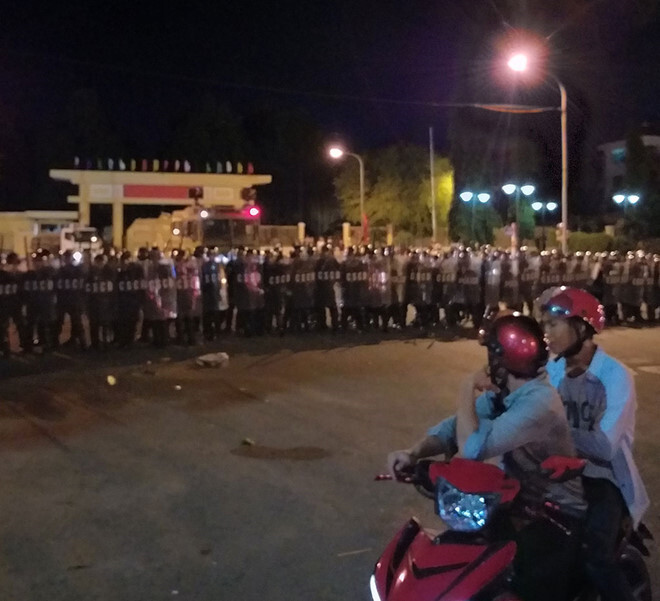 Không giảm án cho các bị cáo gây rối trước cổng UBND tỉnh Bình Thuận