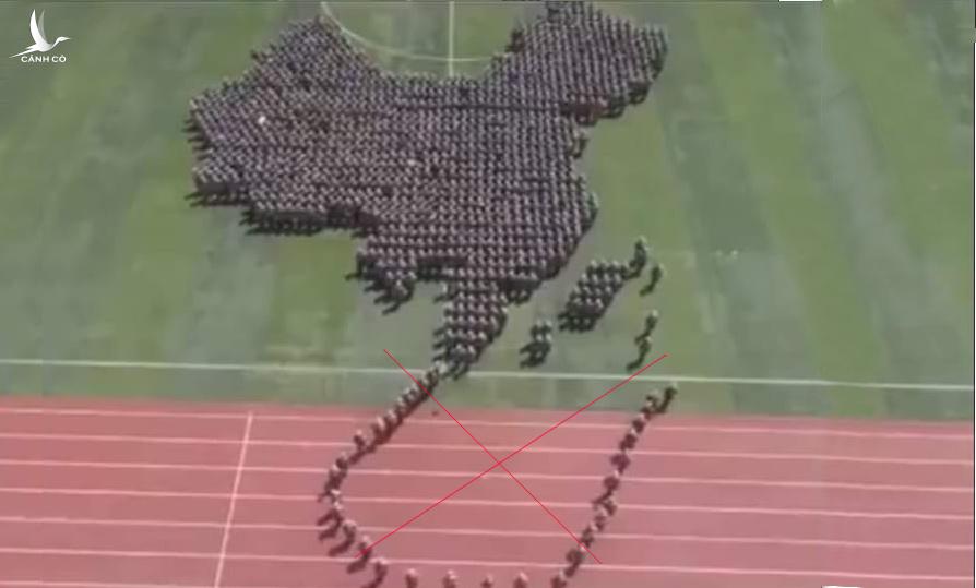 Lễ duyệt binh 70 năm quốc khánh Trung Quốc có xếp hình “đường Lưỡi bò”?