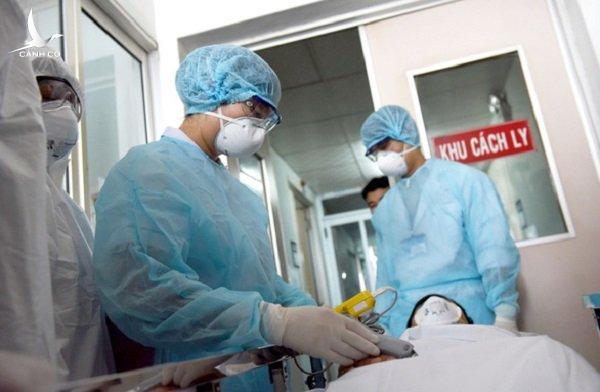 Một bệnh nhân Covid-19 tại Việt Nam diễn tiến nặng, phải đặt máy thở