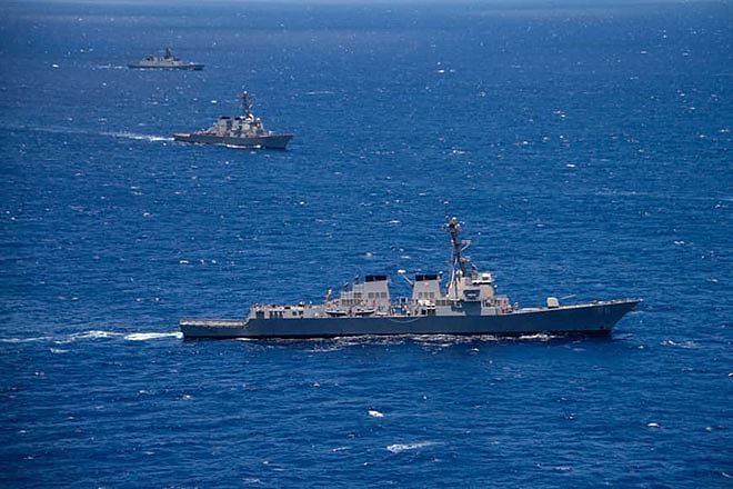 Mỹ lại điều 2 tàu chiến ra Biển Đông