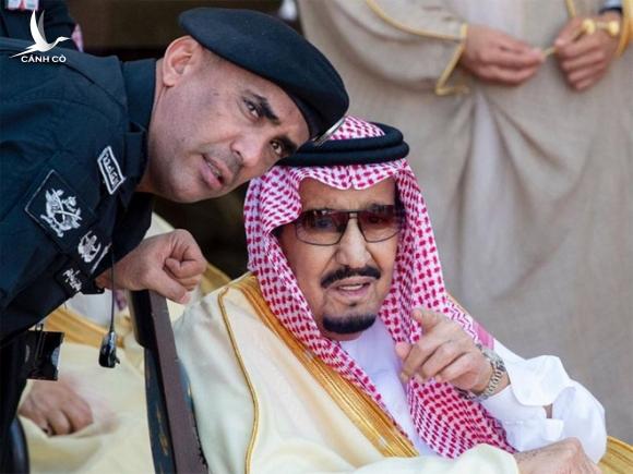 Saudi chấn động vì cận vệ của nhà vua bị bắn chết