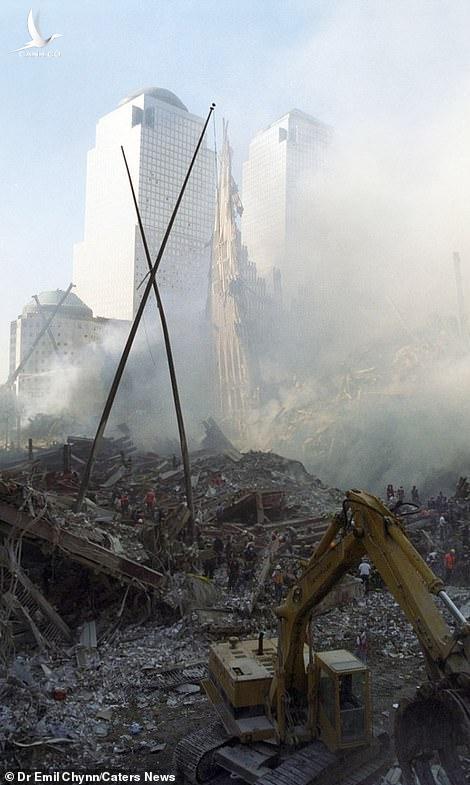 Sốc: Ảnh chưa từng tiết lộ về hiện trường kinh hoàng vụ khủng bố 11/9