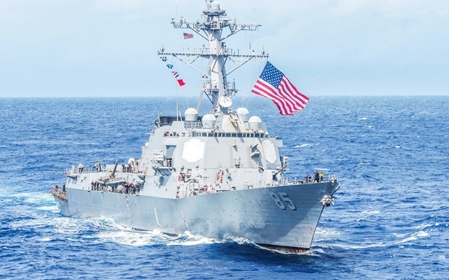 Tàu chiến Mỹ đi qua eo biển Đài Loan (Trung Quốc)