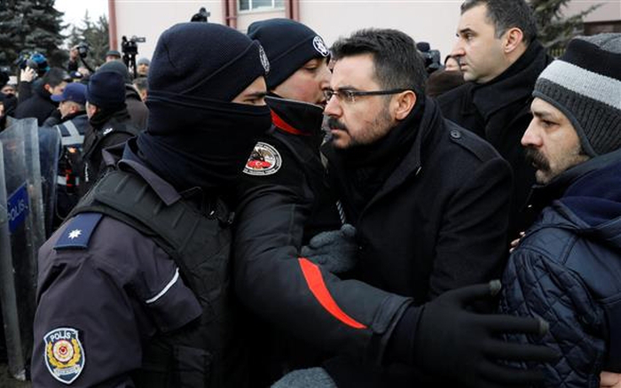 Thổ Nhĩ Kỳ ra lệnh bắt giữ 249 nhân viên Bộ Ngoại giao