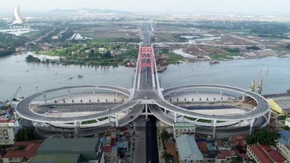 Thủ tướng cắt băng thông xe cây cầu vòm nhịp lớn nhất Việt Nam