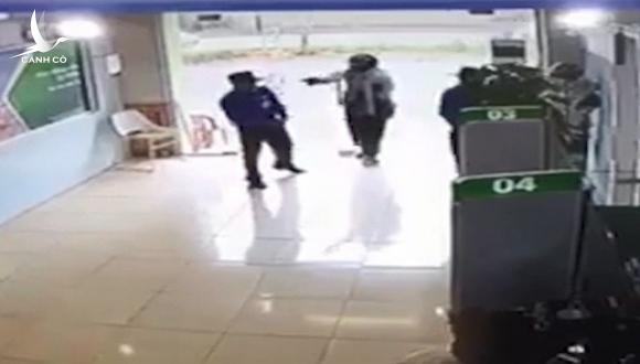 Thượng úy CAND ở Thanh Hóa chính là thủ phạm táo tợn gây ra cướp Ngân hàng Vietcombank