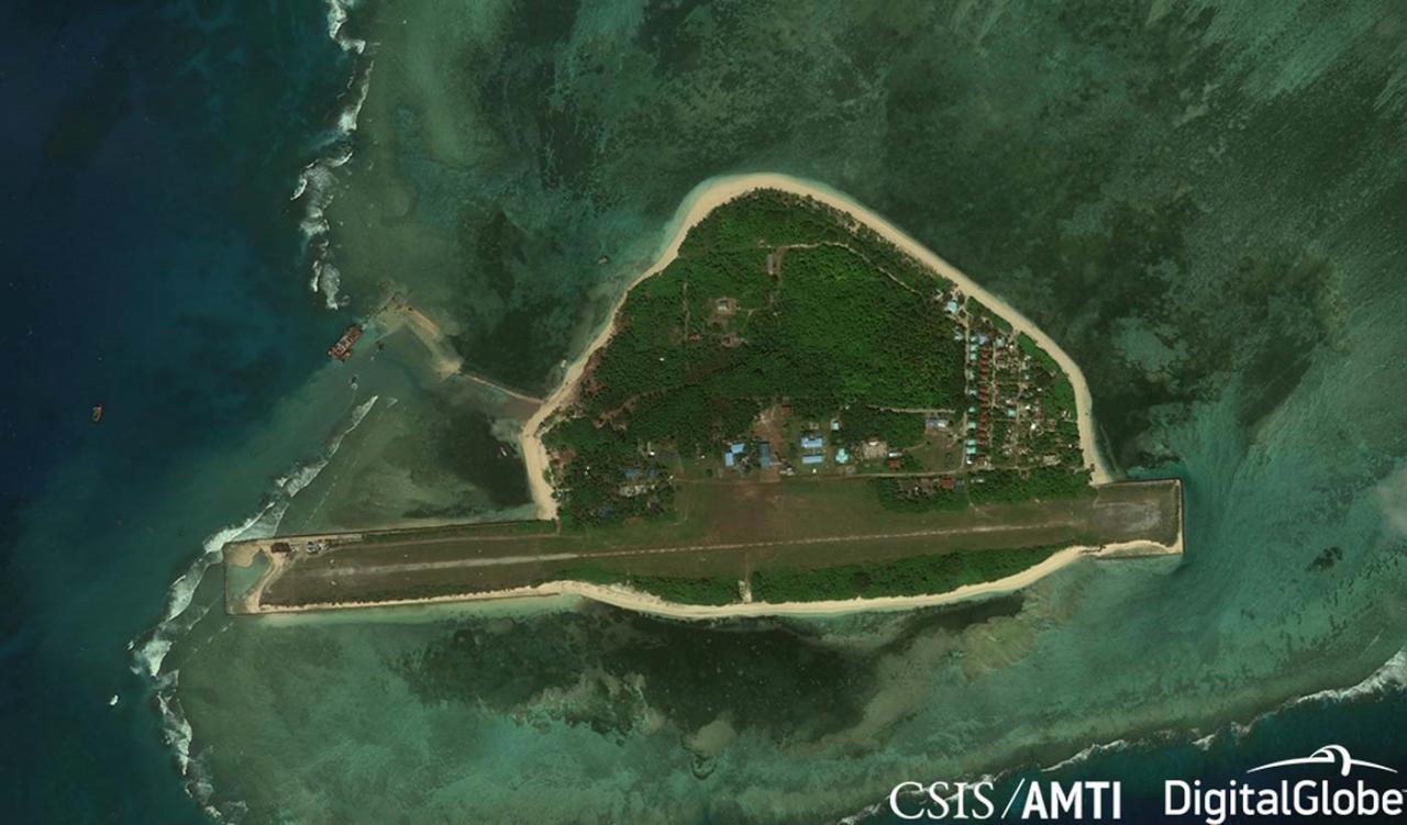 Tin trái ngược về tàu Trung Quốc quấy nhiễu Philippines gần đảo Thị Tứ