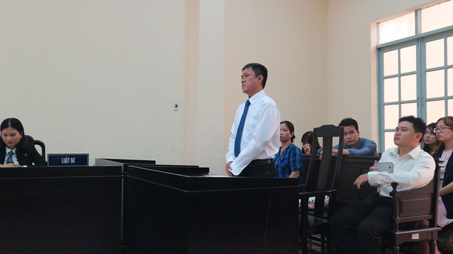 Tòa tuyên họa sĩ Lê Linh thắng kiện vụ “Thần đồng đất Việt”