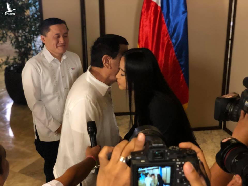 Tổng thống Duterte bổ nhiệm huấn luyện viên tình dục vào chính quyền