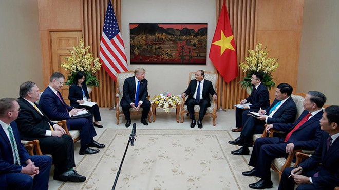 Tổng thống Mỹ trao đổi gì với Thủ tướng Nguyễn Xuân Phúc trong cuộc gặp trưa nay?