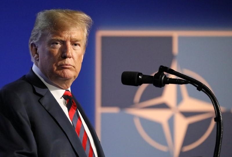 Trump cân nhắc rút Mỹ ra khỏi NATO vì không muốn bị “bòn rút” tiền?