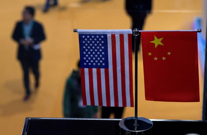 Trung Quốc chính thức “tung đòn” áp thuế với hàng hoá Mỹ
