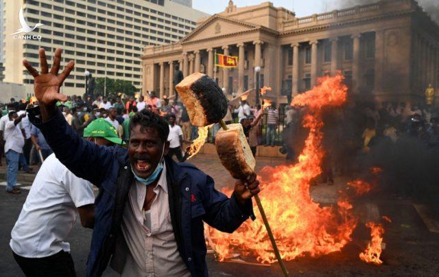 Khủng hoảng ở Sri Lanka và bài học đau đớn về độc lập, tự chủ